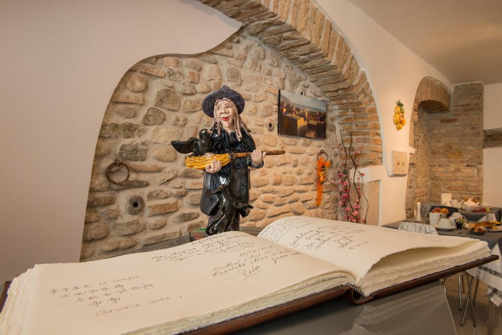 B&B Le Streghe Μπενεβέντο Εξωτερικό φωτογραφία